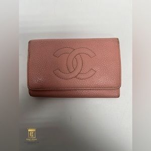 Chanel caviar key holder